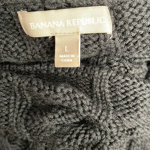 Banana Republic Cable Knit Sweater - Picture 5 of 8
